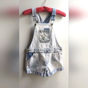 EUC Guess Girl's Mixed Wash Denim Overall Shorts (Shortalls)  Girl Size 10